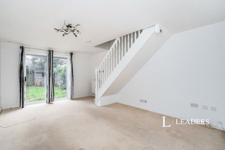 2 bedroom house to rent Leander Drive, Gosport, PO12 - Photo 2