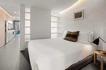 Eat, Enjoy, Sleep, Repeat - Photo 4