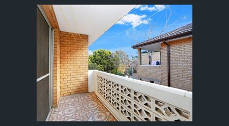Bright, Spacious & Superbly Located! - Photo 5