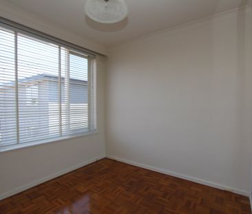 LUXURY ELWOOD LIVING - Photo 6