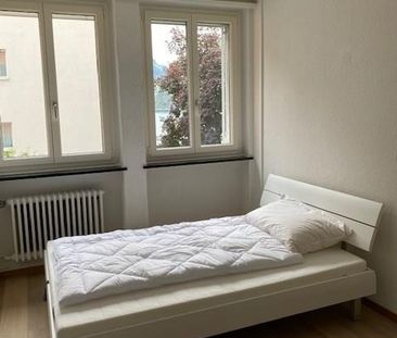 Modernes, möbliertes Studio in Hergiswil zu vermieten - Photo 1