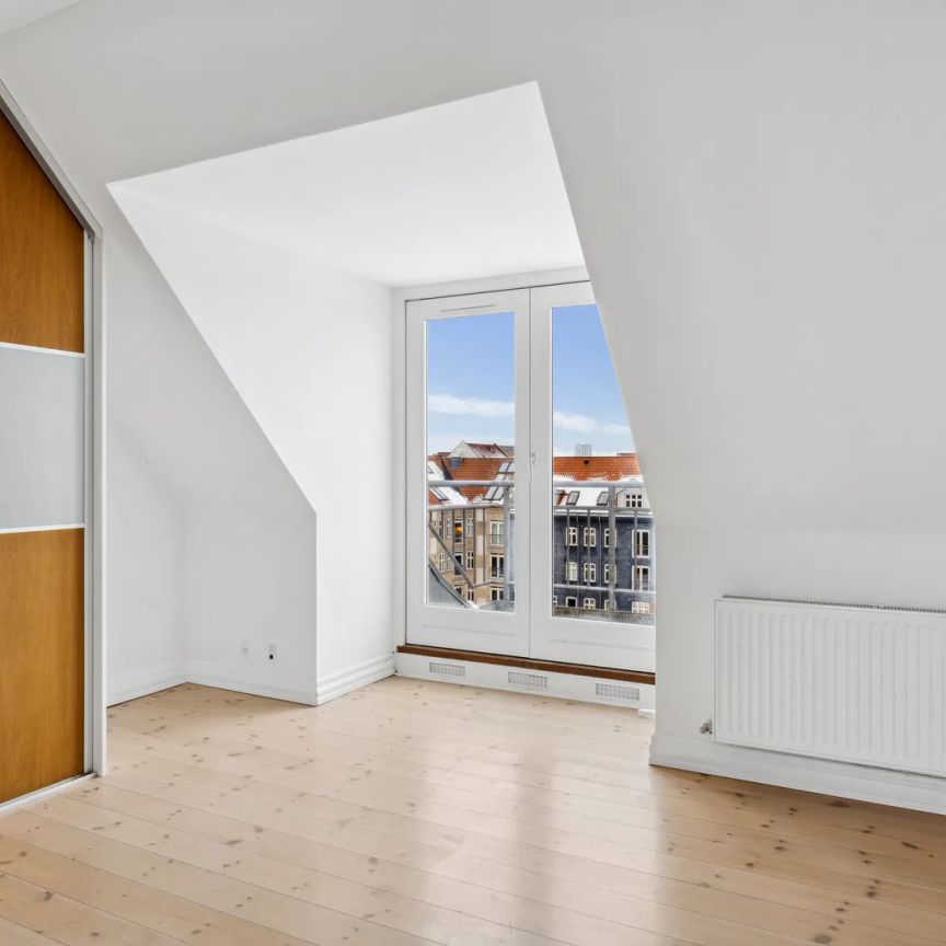 Indbydende 2-værelses lejlighed med altan i Aalborg - Photo 1