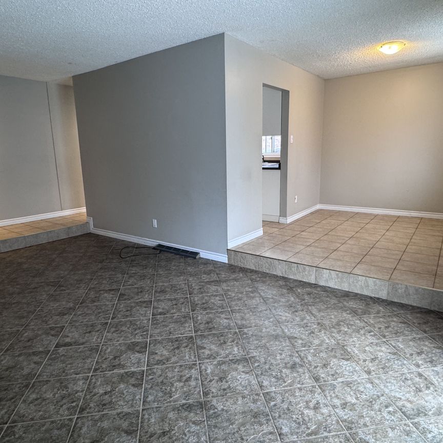 For Lease - 168 Millwood Crescent Unit# Main, Kitchener, Ontario - Photo 1