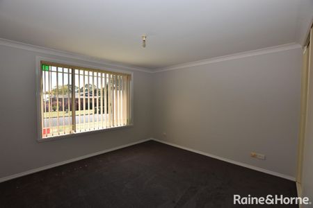 13 Alan Ridley Place, Orange, NSW 2800 - Photo 3