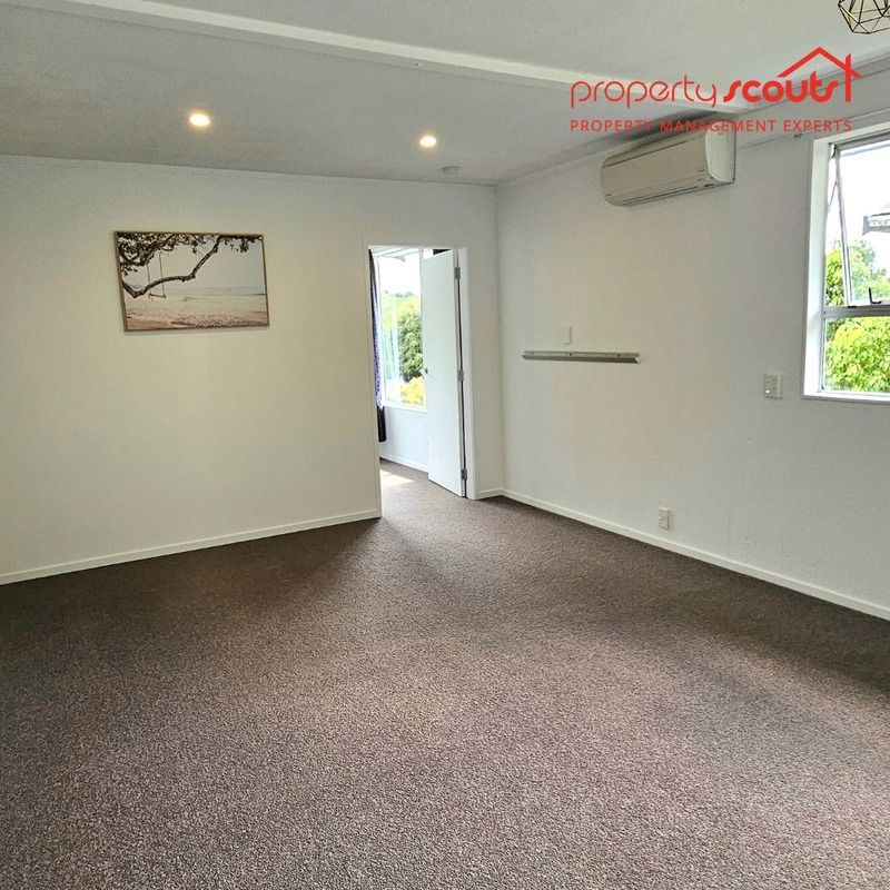 Renovated 4 bedroom home in Paraparaumu - Photo 1