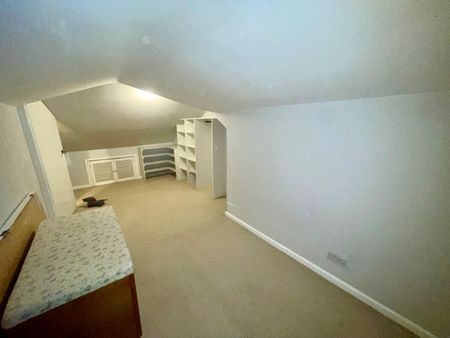 4 Bedroom House To Rent - Photo 5