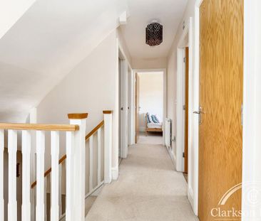5 bedroom detached house to rent - Photo 4