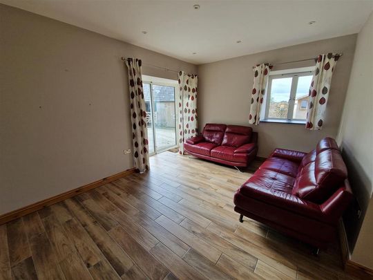 2 bedroom barn conversion to rent - Photo 1