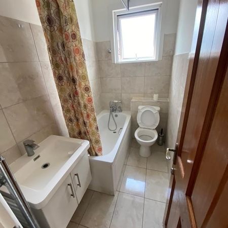 Room in a Shared House, Britannia Road, IG1 - Photo 4