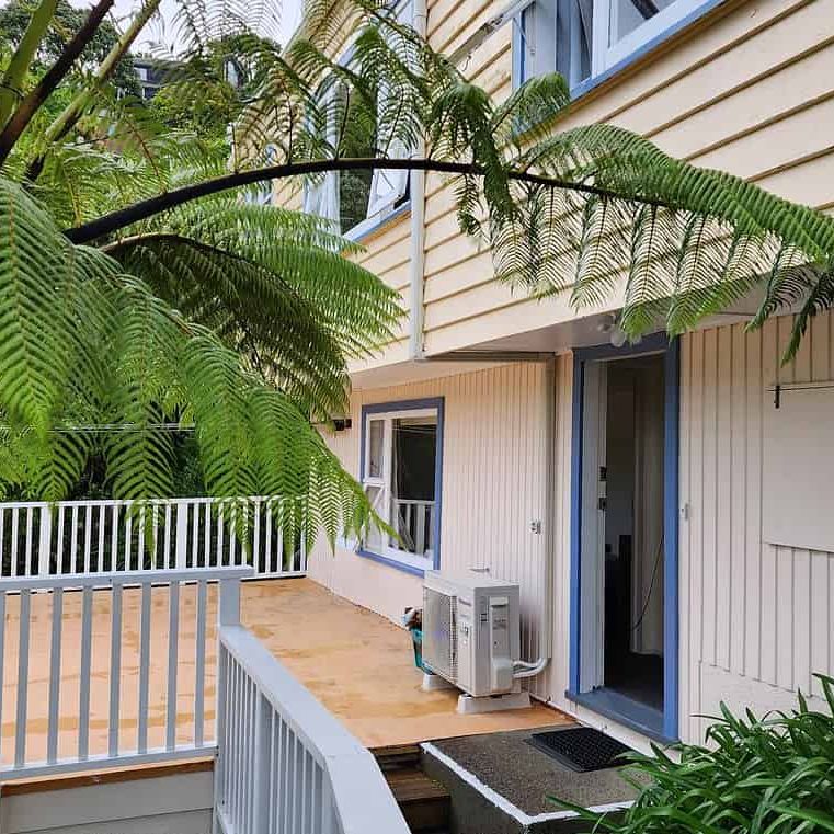 3 bedroom flat - Whiteware included - 2 Showers - Photo 1