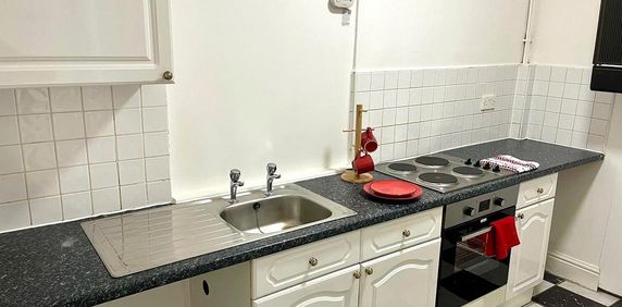 Studio to rent - Photo 2