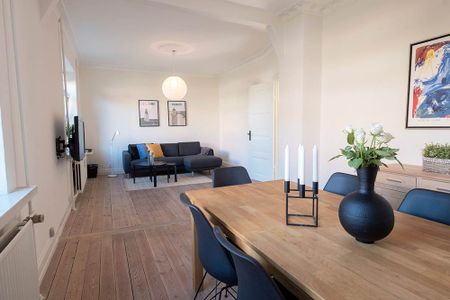 Møbleret 3-værelses lejlighed med parkering - Photo 2