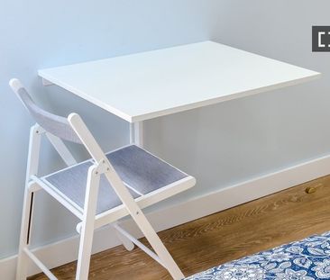 barcelona, Catalonia 08002 - Photo 3