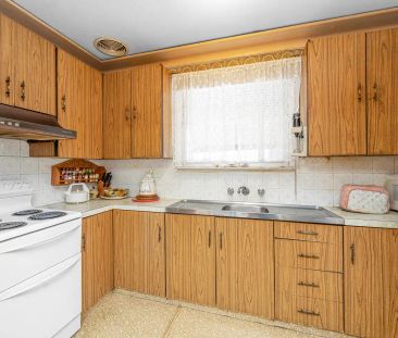 “Spacious 4-Bedroom Family Home in Auburn!!” - Photo 6