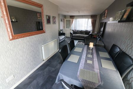 Lowland Close, Off Astral Way, Sutton - Photo 4