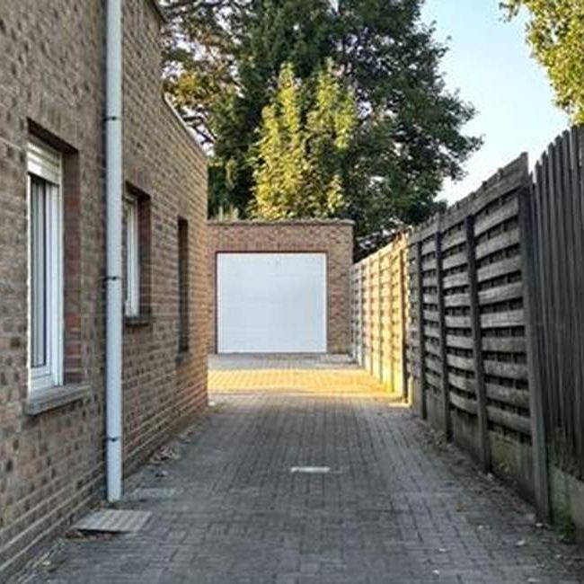 Appartement te huur in Edegem voor € 1.275 met 3 slaapkamers - Foto 1