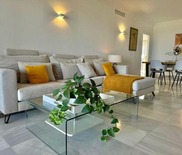 Luxury Apartment for rent in Benahavís, Andalusia - Photo 2