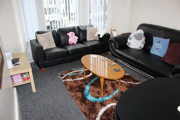 4 bedroom house to rent - Photo 1