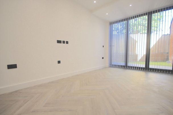 3 bedroom apartment to rent - Photo 1