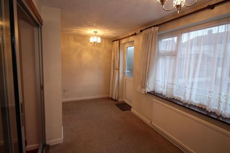 3 bedroom terraced house to rent - Photo 2