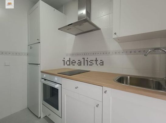 Alquiler de piso en Núcleo Urbano - Photo 1