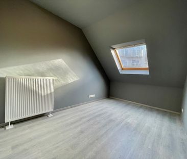 Prachtig gerenoveerd duplex-appartement nabij het station van Aalst - Foto 4