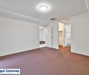 8 Chile Way, AUBIN GROVE WA 6164 - Photo 1