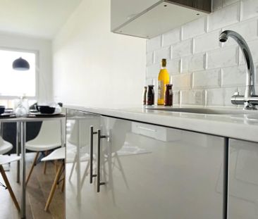 2 bedroom penthouse to rent - Photo 6