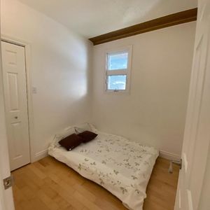 4 ½ à louer – Quartier Saint-Sacrement - Photo 2