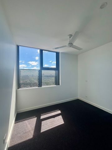 1108 / 93 Flemington Rd, North Melbourne - Photo 2