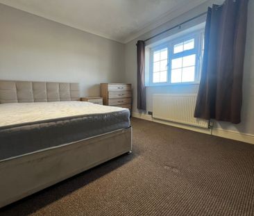 1 bedroom Property to rent - Photo 2