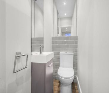 3 bedroom terraced house to rent - Photo 3