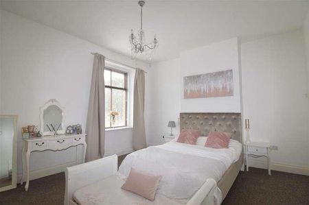 Harrogate Road, Apperley Bridge, Bradford, BD10 - Photo 5