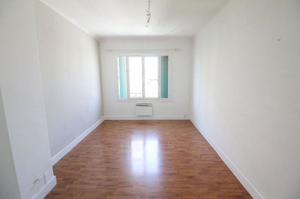 Appartement 3 pièces 57m2 MARSEILLE 5EME 737 euros - Photo 1