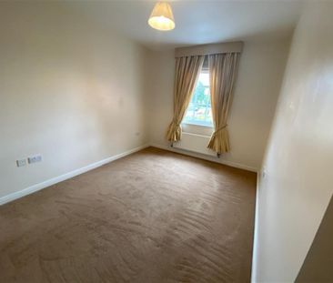 2 bedroom Flat To Let - Photo 6