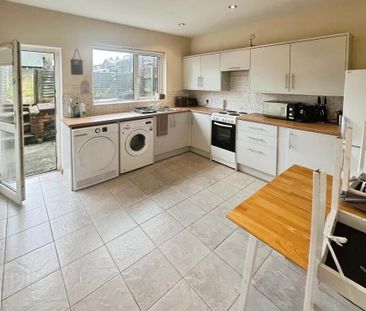 112 Grand Street, Lisburn, BT27 4UE - Photo 2