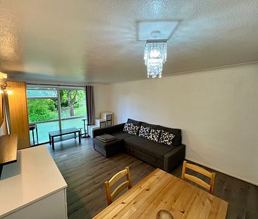 2 bed flat to rent in Claybury, Bushey, WD23 - Photo 3