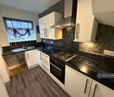 2 bedroom semi-detached house to rent - Photo 3