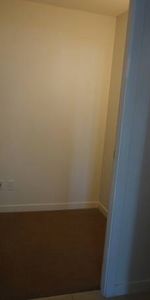 2 Bed + Den, 2 Baths Apartment for Rent @ 610 Granville St, Vancouver - Photo 4