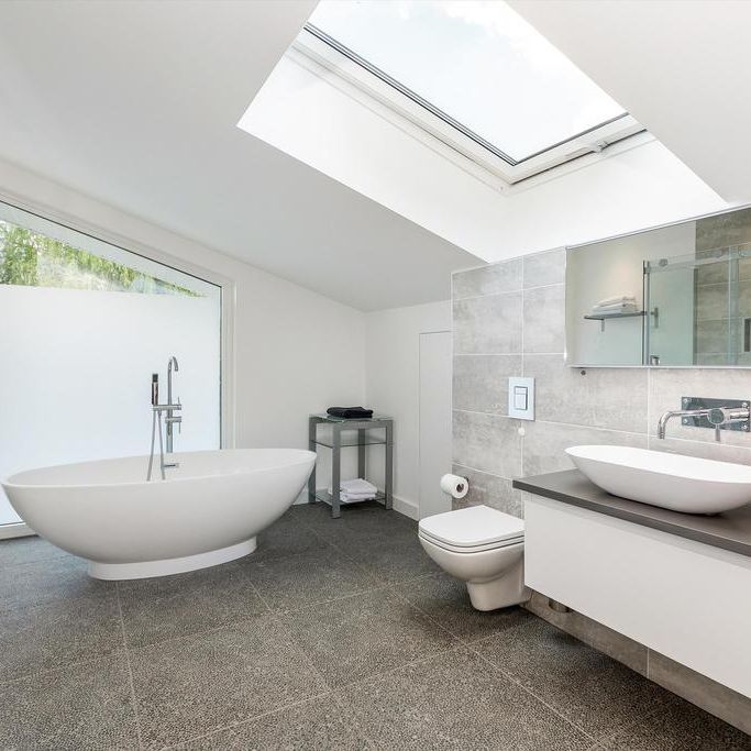 4 bedroom detached house to rent - Photo 1