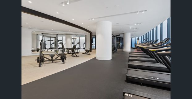 One-of-a-kind Three Bedroom + Study Duplex - Photo 1