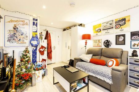 Studio to rent - Photo 2