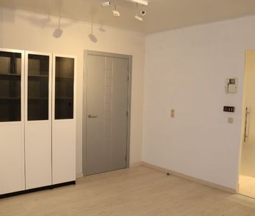 Goedgelegen gelijkvloersappartement bij de Markt van Gavere - Foto 1