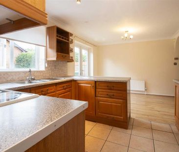 3 bedroom detached house to rent - Photo 6