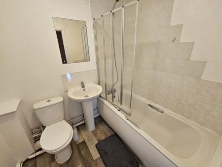 2 bedroom apartment to rent - Photo 5