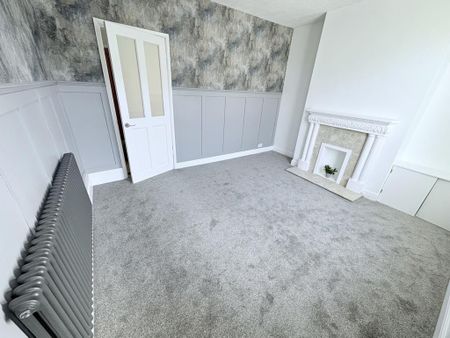 2 bedroom end of terrace house to rent - Photo 2