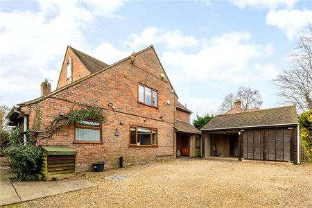 A beautifully proportioned family home in the heart of Easton. - Photo 5