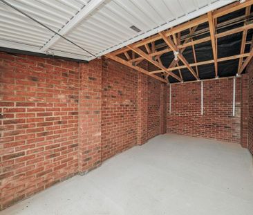 4 bedroom semi-detached house to rent - Photo 4