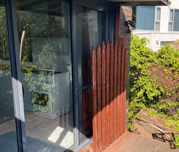 1/4 Amanda Crescent, Sandy Bay TAS 7005 - Apartment For Rent | Domain - Photo 3