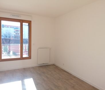 Location Appartement 2 pièces 42m² - Photo 4